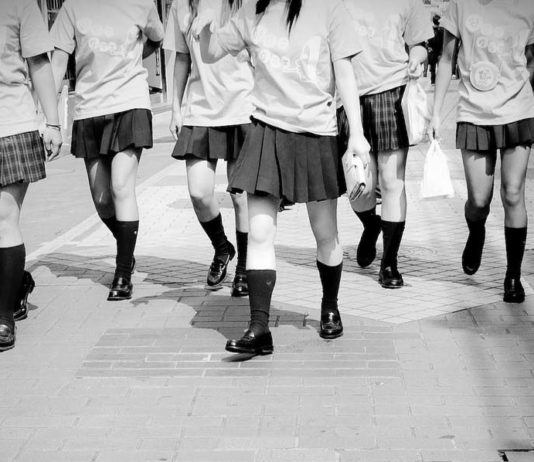 Regard sur l’exploitation sexuelle des jeunes étudiantes au Japon