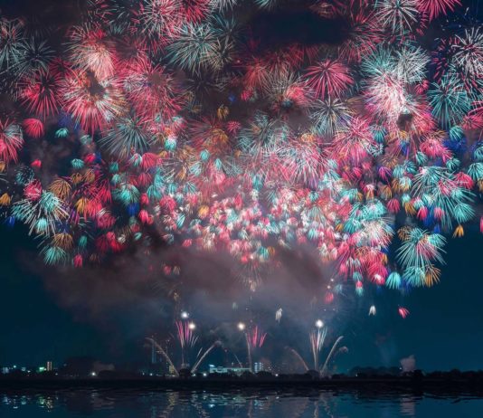 Photographies exceptionnelles des feux d’artifice japonais par Keisuke