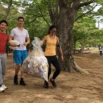Le « plogging » s’exporte de Stockholm à Tokyo. Le quoi ?