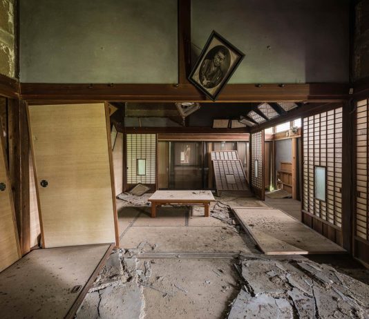 Urbex au Japon : photographies étonnantes de ruines par Romain Veillon