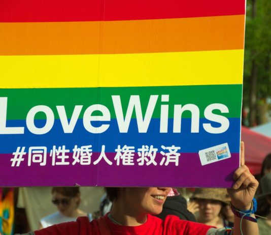 Japon : procès inédit pour le droit au mariage des personnes LGBT+