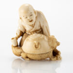 netsuke-avorio-giapponese-monaco-teiera