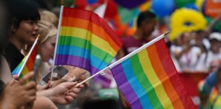 10 ans après le « PACS », le Japon au défi du mariage homosexuel 10 ans après le "PACS", le Japon au défi du mariage homosexuel