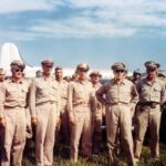 MacArthur_arrives_at_Atsugi;ac01732