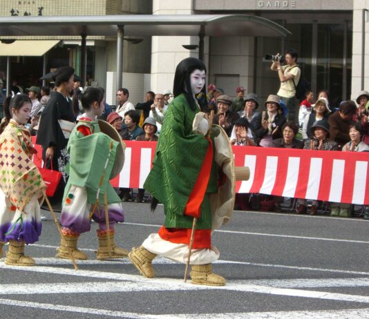 Jidai Matsuri : des geiko défilent en femmes célèbres