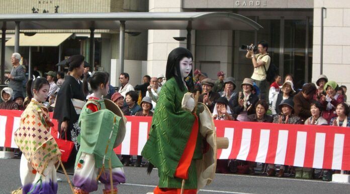 Jidai Matsuri : des geiko défilent en femmes célèbres