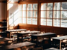Pourquoi le Japon ferme des écoles et manque de travailleurs