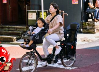 Au Japon, avoir un enfant est un acte courageux